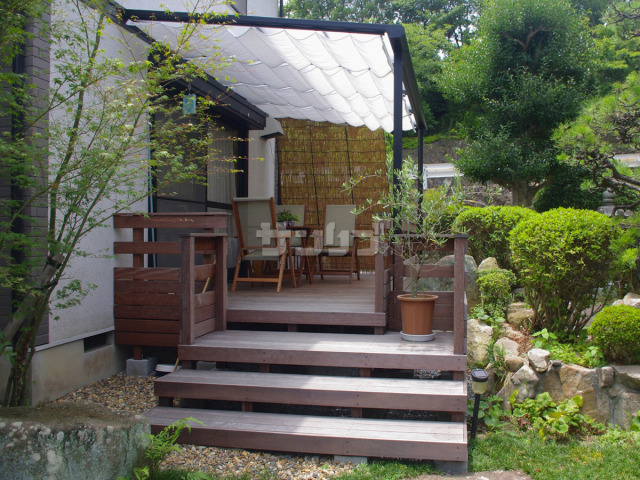 庭の屋根（雨除け・日差し除け）